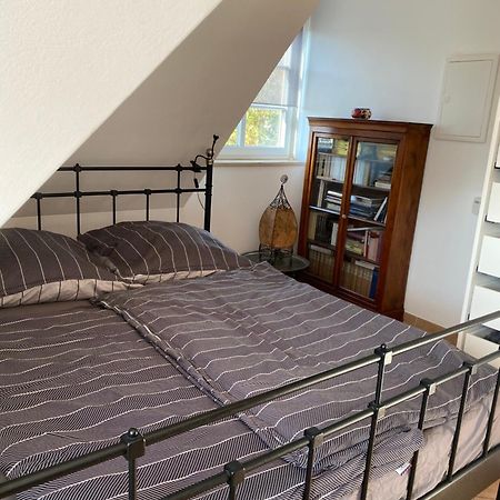 Helle Und Ruhige Dachgeschosswohnung ميونيخ المظهر الخارجي الصورة