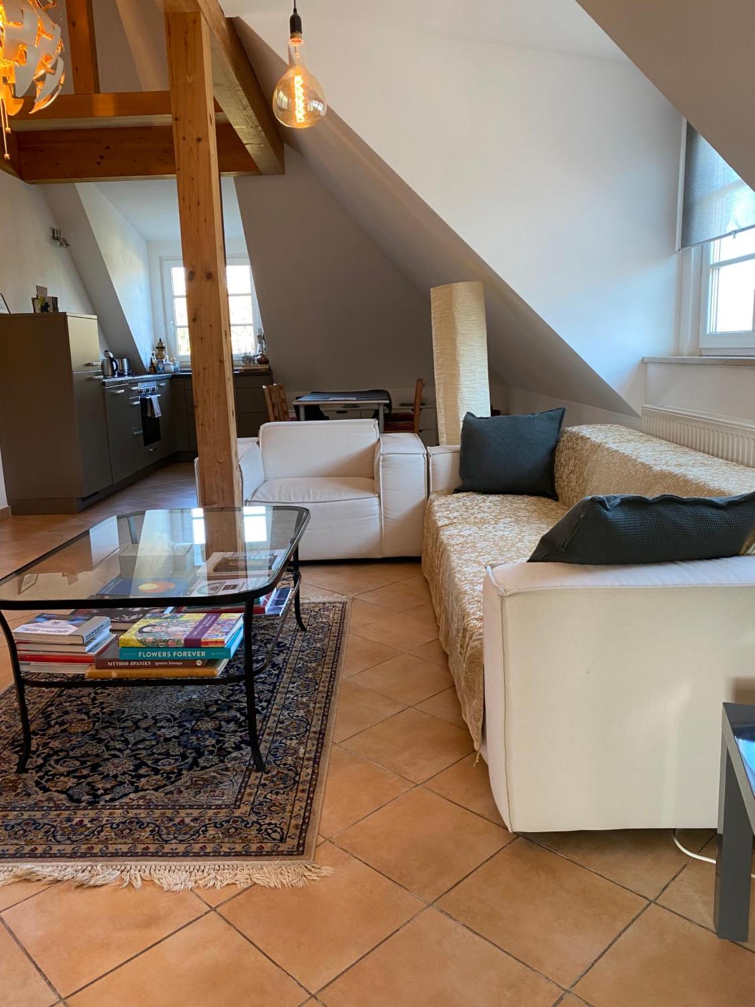 Helle Und Ruhige Dachgeschosswohnung ميونيخ المظهر الخارجي الصورة