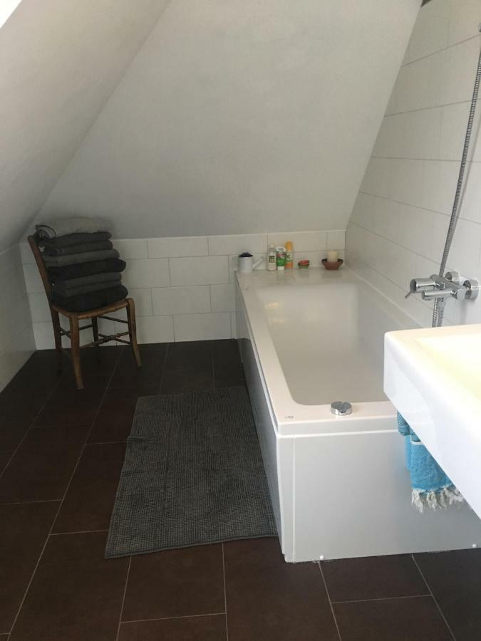 Helle Und Ruhige Dachgeschosswohnung ميونيخ المظهر الخارجي الصورة