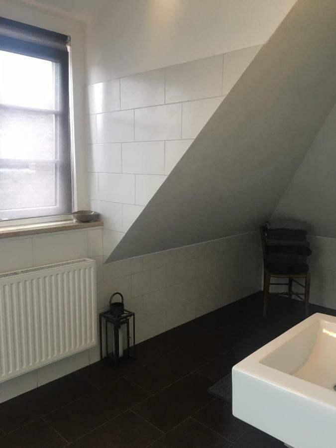 Helle Und Ruhige Dachgeschosswohnung ميونيخ المظهر الخارجي الصورة